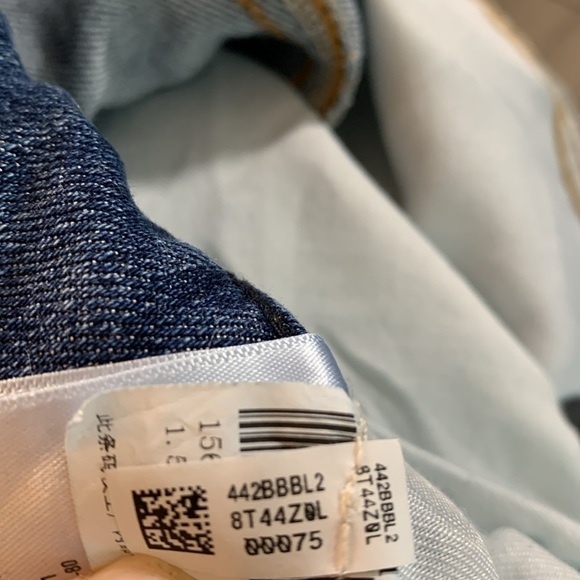 American Eagle Blue Distressed Straight Leg Stretch Denim Shorts  size 28 - Picture 11 of 12